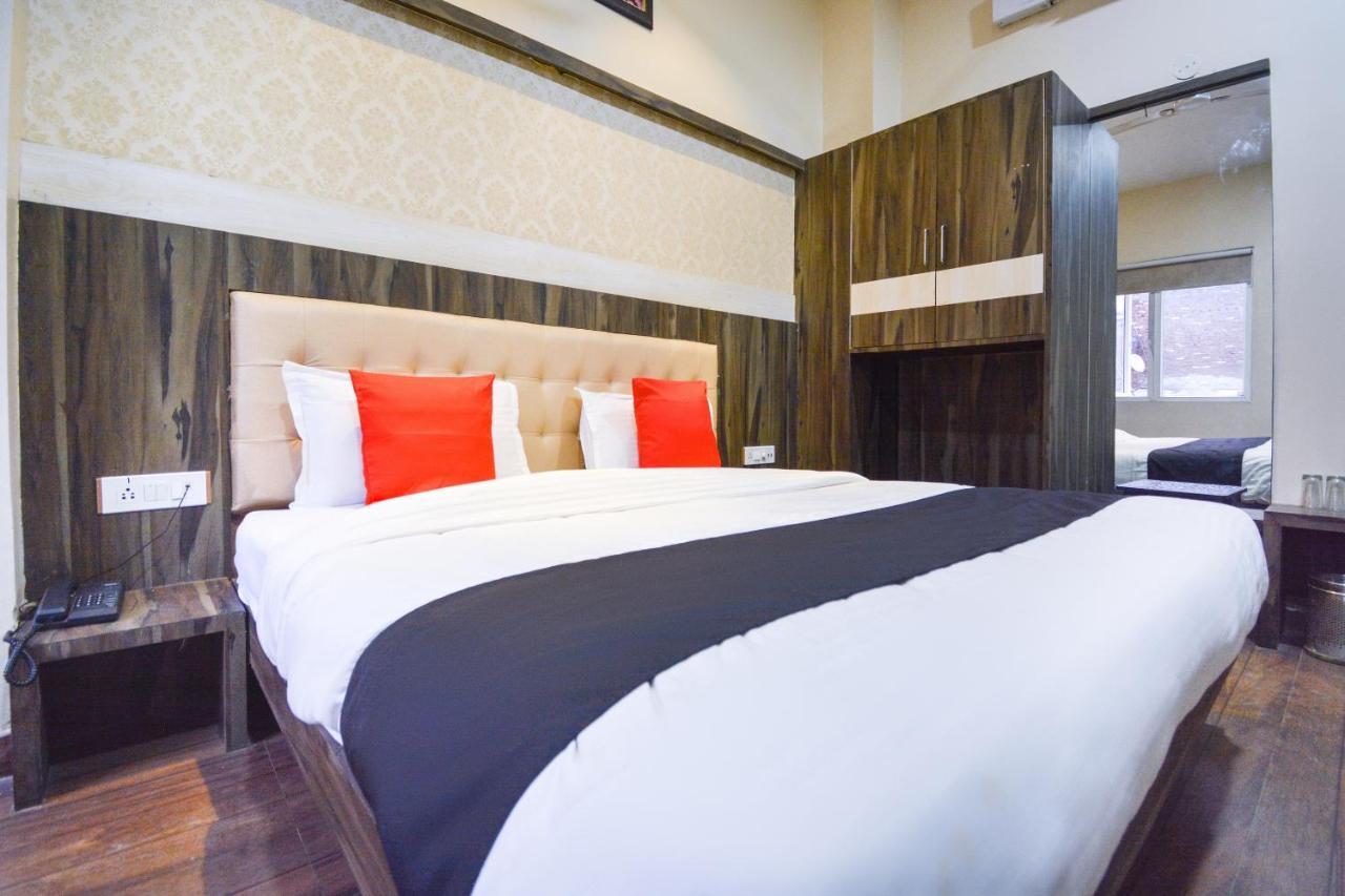 Capital O Moments Inn Амритсар Экстерьер фото